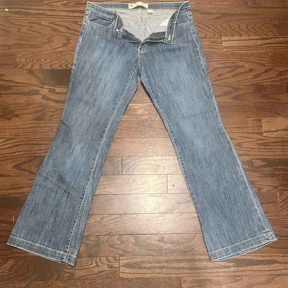GAP Women's Boot Cut Jeans in Denim Blue - Picture 2 of 6